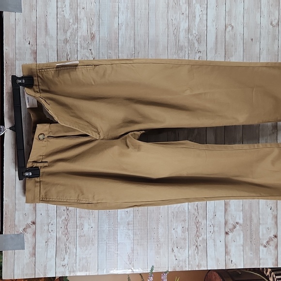 NWT, Old Navy, 0349, Men's tan, slim pants, belt loops, pockets, Sz 34×32 - Picture 2 of 9